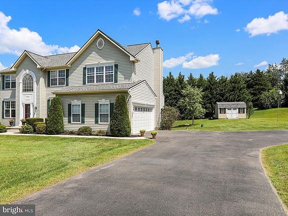4th image of 17746 Davidson Dr