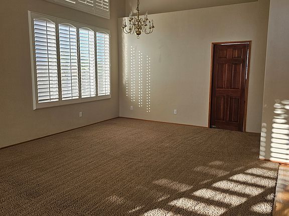 4th image of 1529 Dianne Ln
