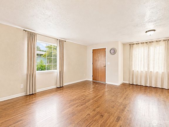 3rd image of 8316 121st Street SW