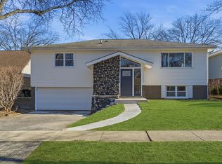 1319 N Chestnut Ave, Arlington Heights, IL 60004