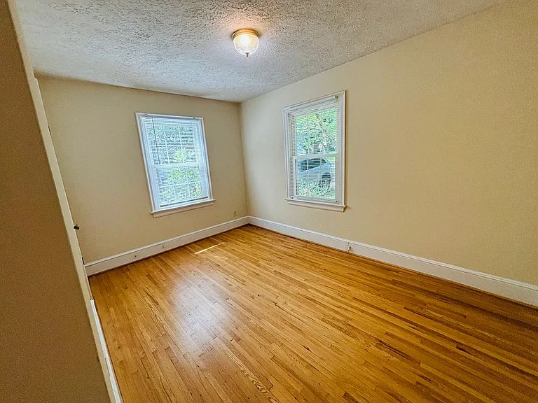 1011 Draper Rd SW — Photo 11