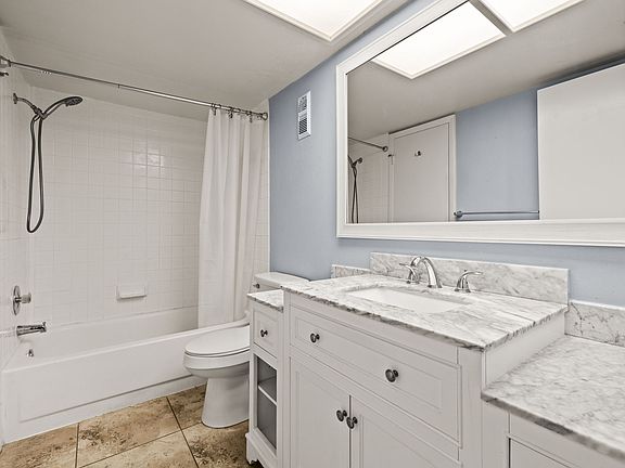 4th image of 7810 Niagara Ave