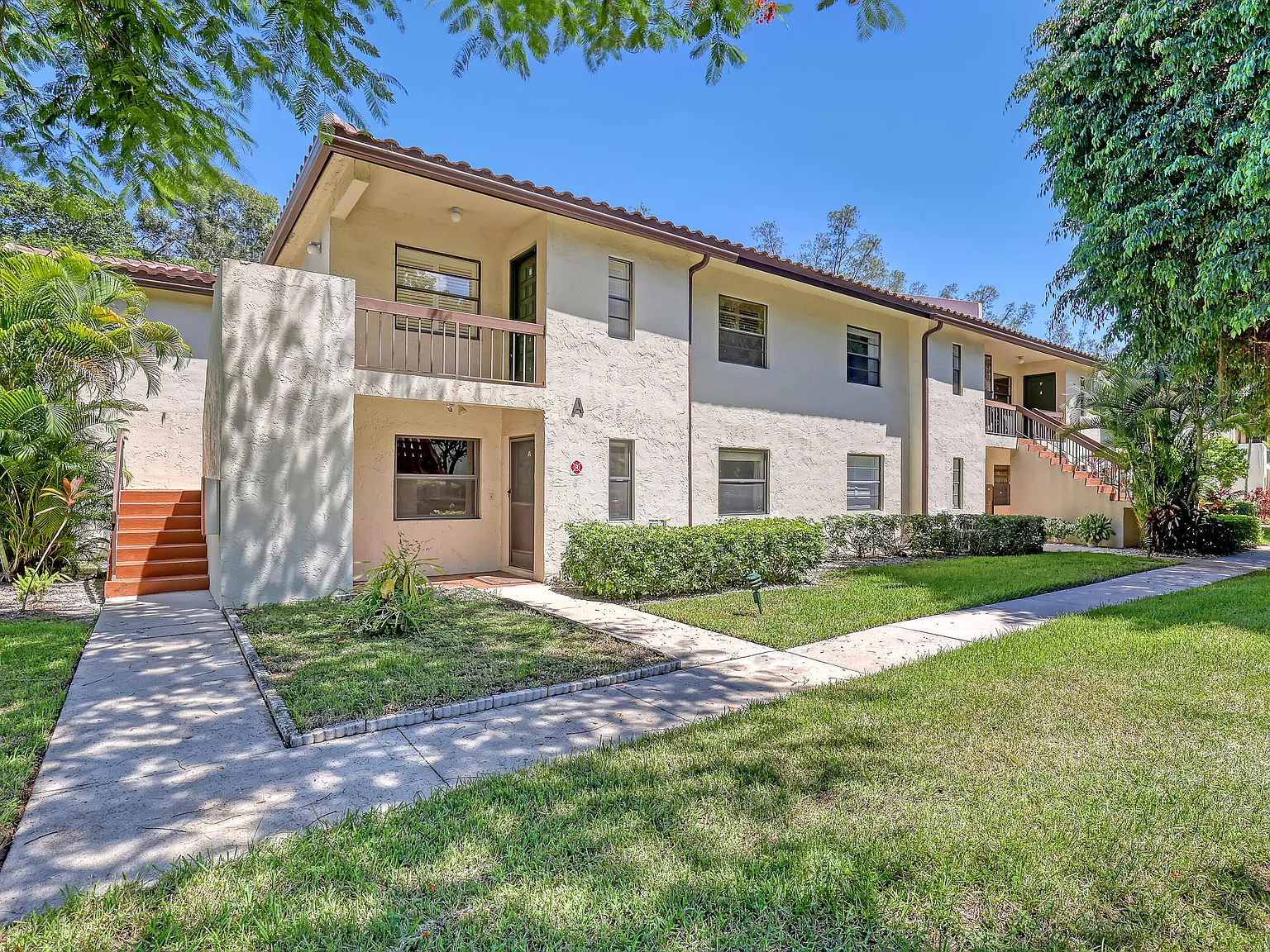 2 bed, 2.0 bath, 1216 sqft, $2,200 — Photo 4