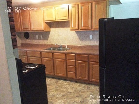 2nd image of 10137 Crown Point Dr