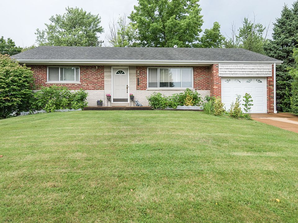 1st image of 8705 Madeira Dr