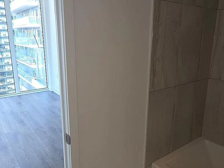 195 Redpath Ave #2212 — Photo 6