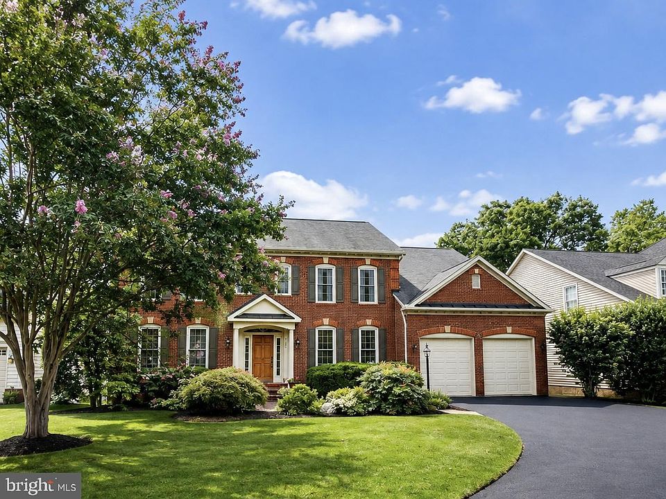 1st image of 43321 Huddleston Ln
