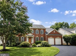 43321 Huddleston Ln, Chantilly, VA 20152