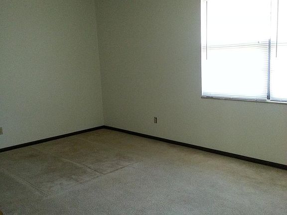 3rd image of 701 NE 2nd St
