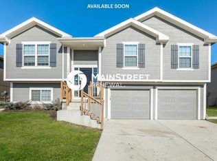 104 Samantha St, Raymore, MO 64083