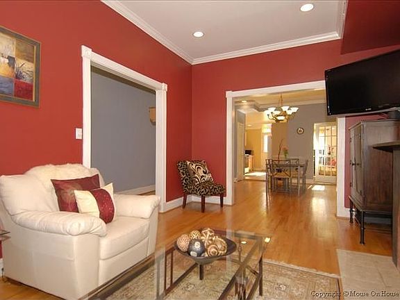 Crown molding, recessed lighting, gas fireplace