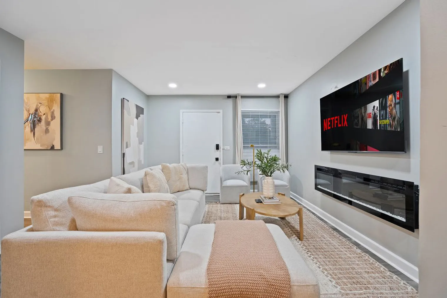 4 bed, 2.0 bath, 1291 sqft, $12,022 — Photo 1