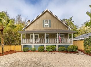 1041 1/2 Ocean View Ave, Saint Simons Island, GA 31522