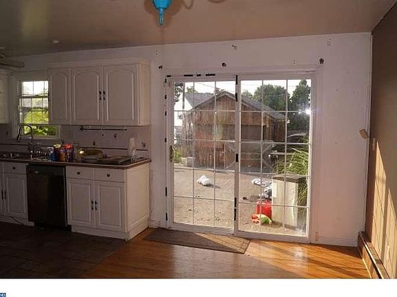 4th image of 206 Lauren Dr