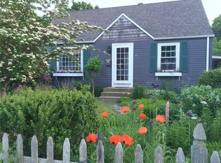 11 Rosemary Dr, North Kingstown, RI 02852