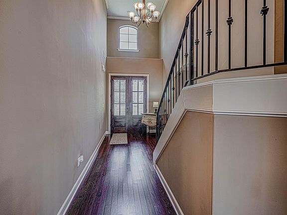 2nd image of 5011 Laurel Greens Dr