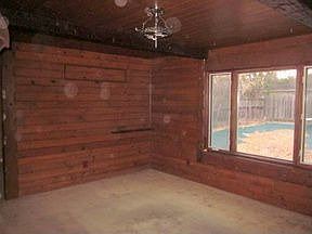 5th image of 16825 Sprenger Ave