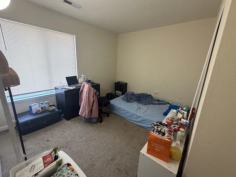 866 Claytor Sq — Photo 8