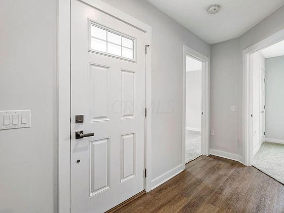 3rd image of 307 Amelia Ln