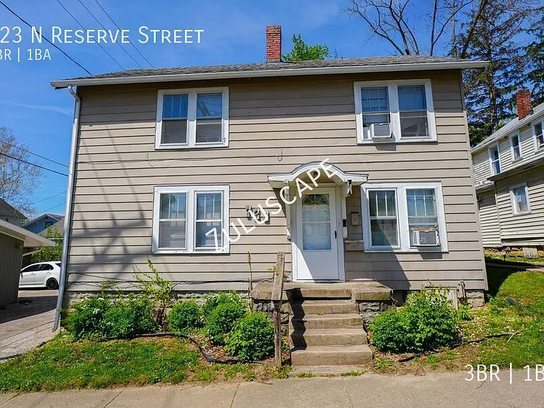 723 N Reserve St — Photo 1