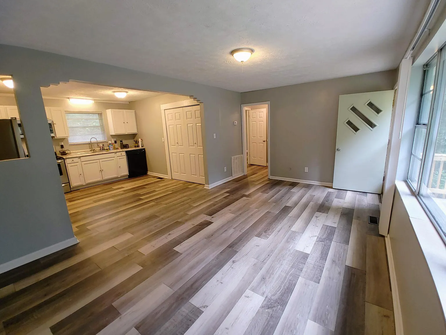 2 bed, 816 sqft, $1,800 — Photo 4