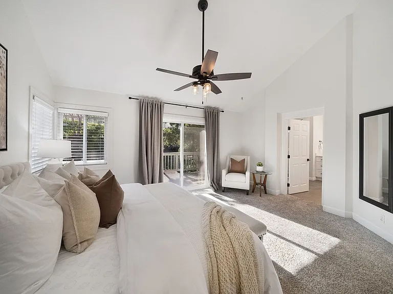 1205 Cerca — Photo 33