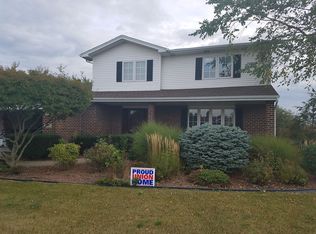 116 Seminary Dr, Dyer, IN 46311