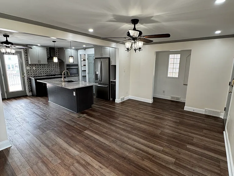 1524 Creedmoor Ave — Photo 4