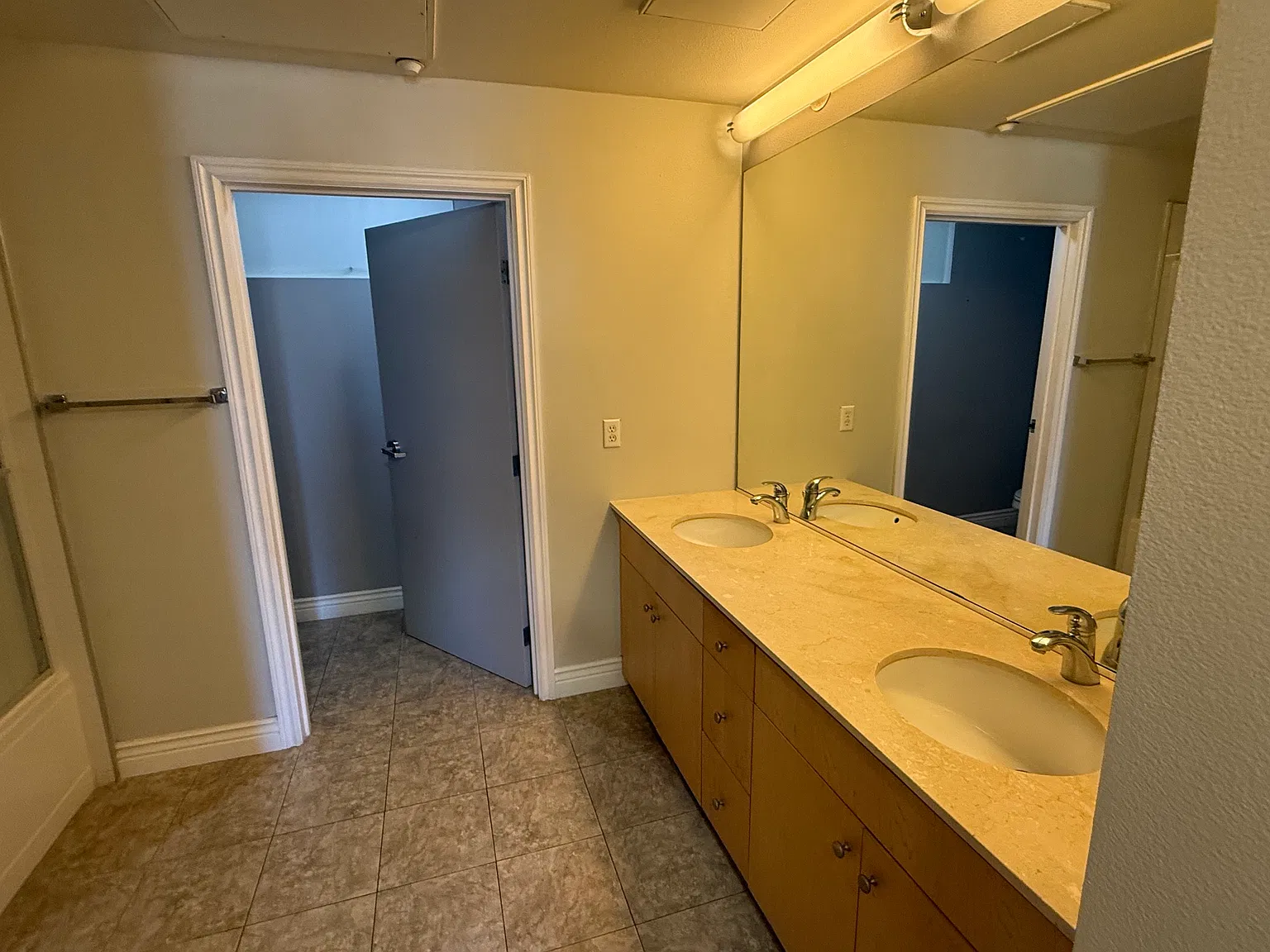 3 bed, 1488 sqft, $3,699 — Photo 4