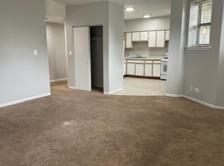 6219 S University Ave #204, Chicago, IL 60637