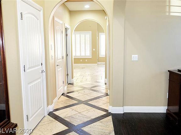3rd image of 7641 Heavenly Peak St