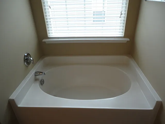 1010 Golden Crest Dr — Photo 14