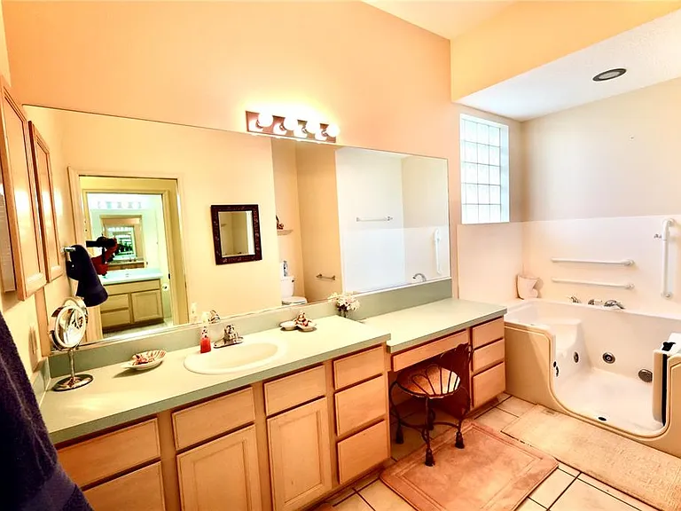 532 Carrera Dr — Photo 13