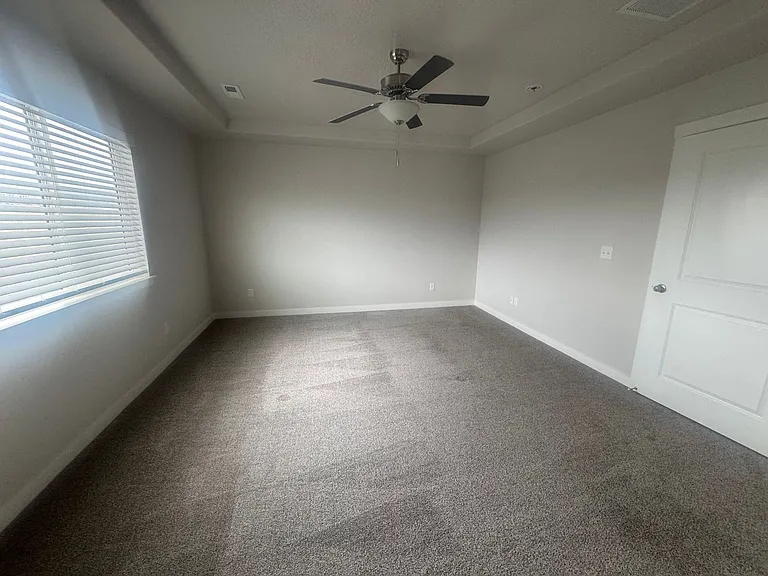759 N Hilltop Dr — Photo 8