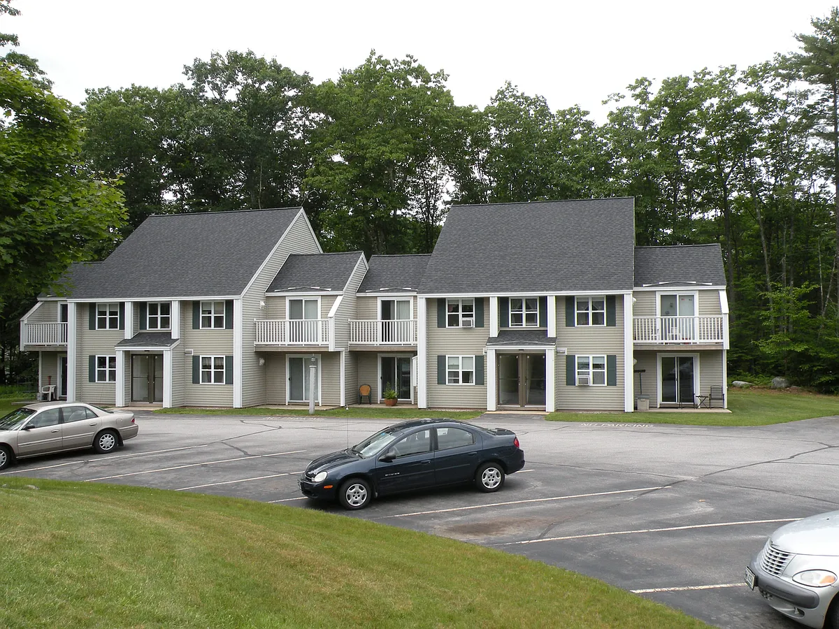 Building Photo - Deerfield Village