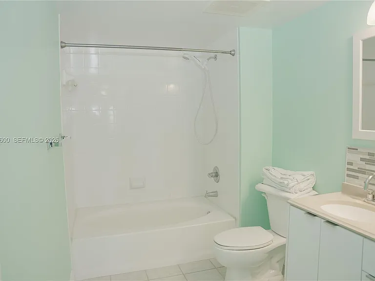 2665 SW 37th Ave #405 — Photo 20