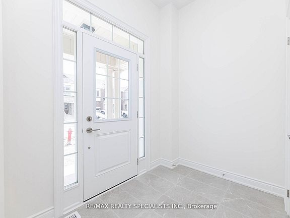 2nd image of 86 Bermondsey Way