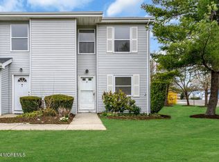 2 Vincent Ct, Little Egg Harbor, NJ 08087