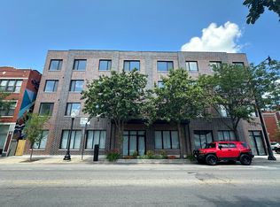 6400 N Wayne Ave #401, Chicago, IL 60626