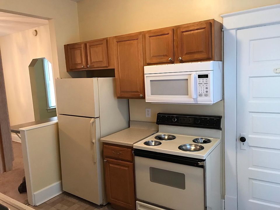 1st image of 1828 Emerson Ave