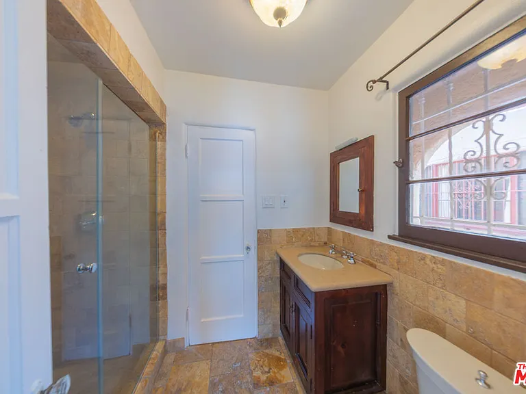 8230 Blackburn Ave #1 — Photo 8