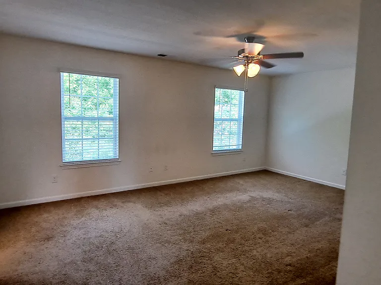 1527 Sergeant Ln — Photo 17
