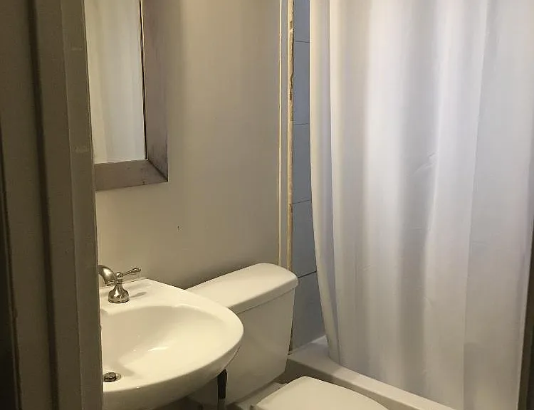 211 Orlando Ave — Photo 8