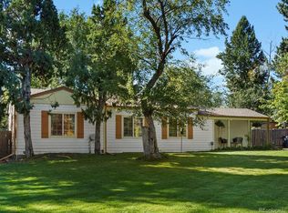 16 Lakewood Heights Drive, Lakewood, CO 80215