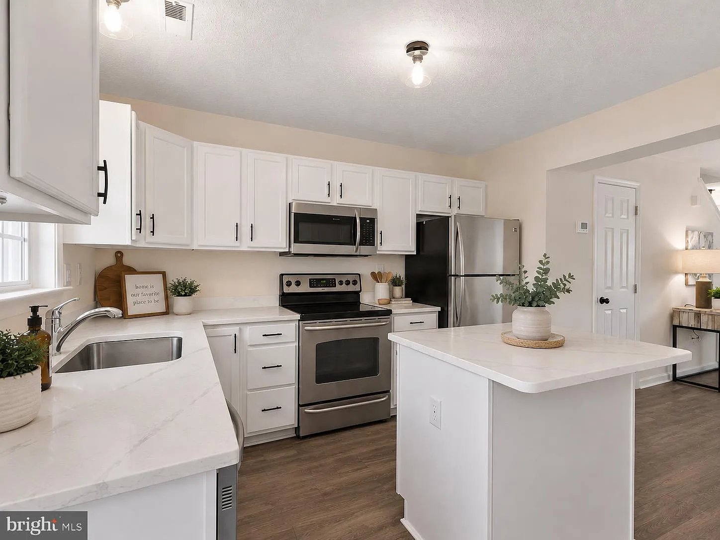 2 bed, 2.0 bath, 1116 sqft, $2,200 — Photo 3