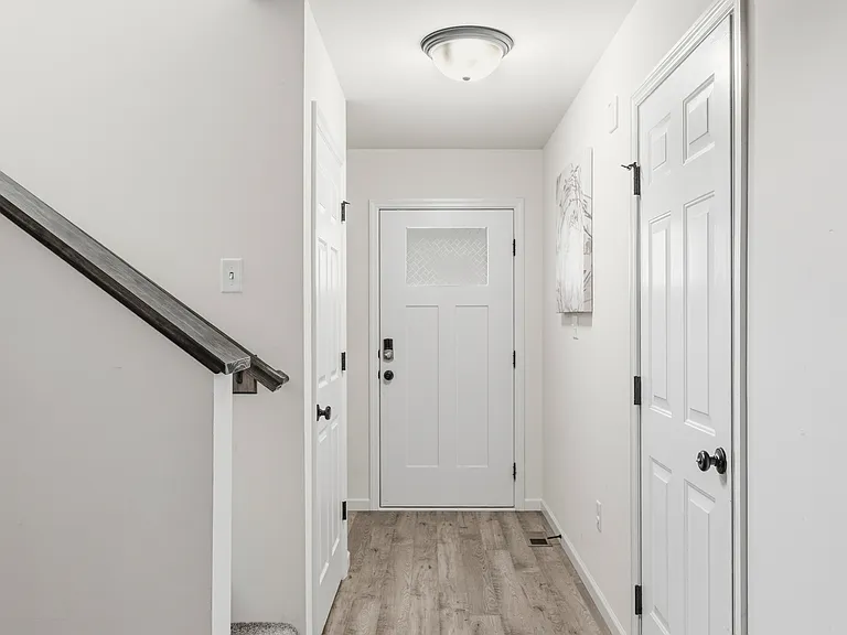907 Black Bear Dr — Photo 5