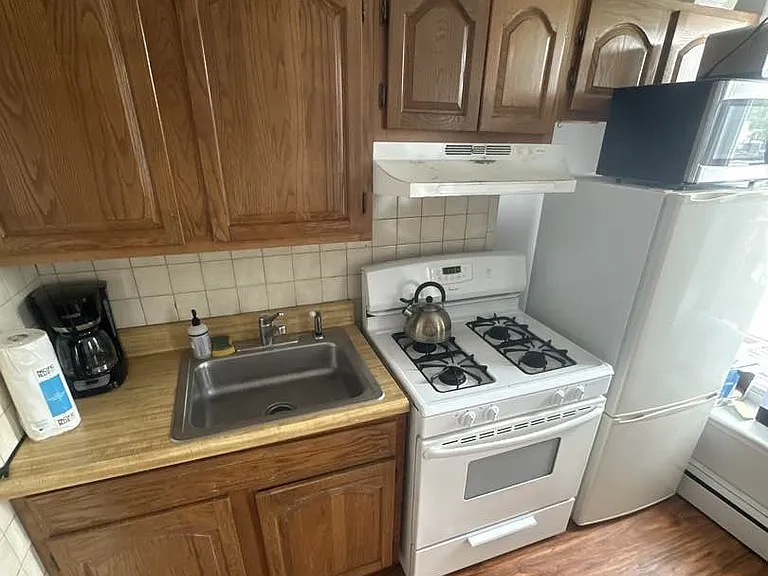 601 Jersey Ave #4 — Photo 5