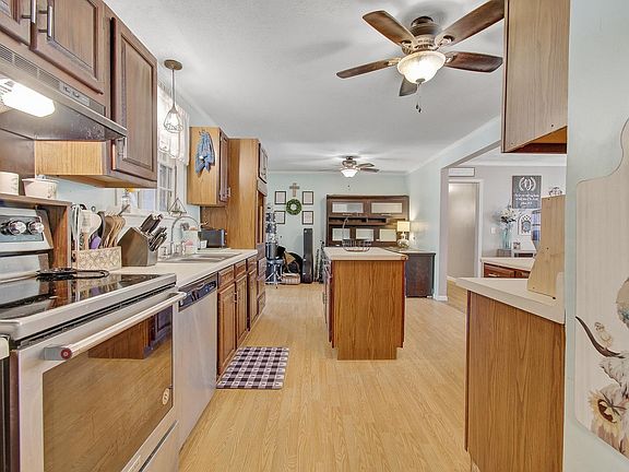 4th image of 160 Inn View Dr