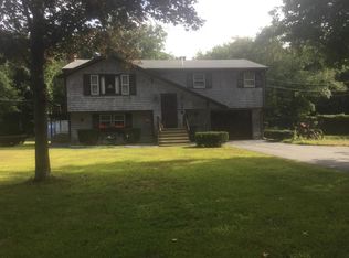 320 Old Stevens Rd, Swansea, MA 02777