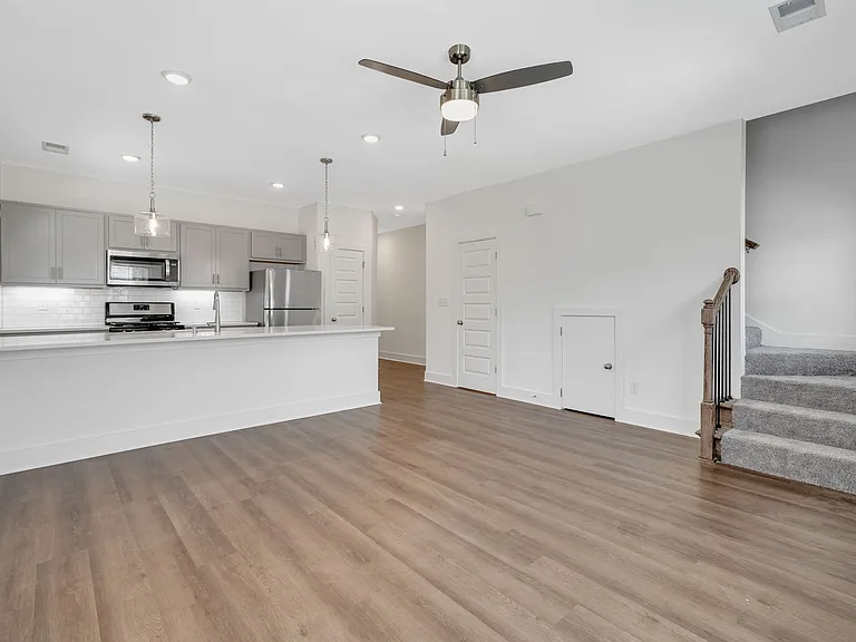 4235 Brevard Blvd — Photo 25